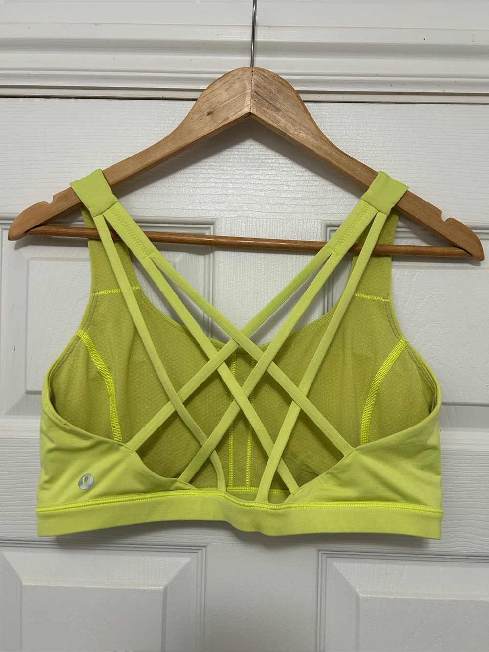 {lululemon athletica} Free to Be serene strappy sports Bra neon green
